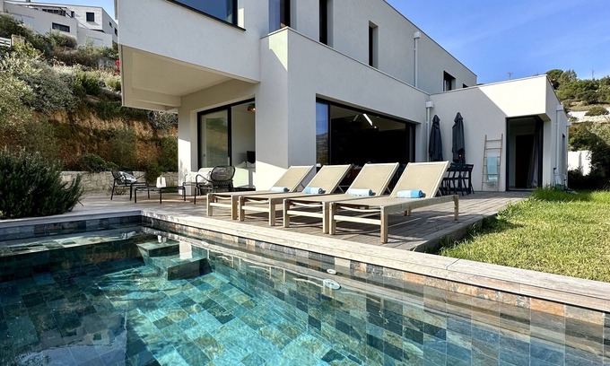 Vico Casa | Casa Mare Monti villa contemporánea, muy hermosas vistas al mar y montaña cerca del mar