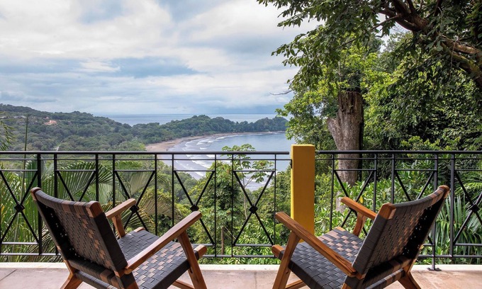 Dominicalito Condominio | Casa Mareas: Ocean & Jungle View