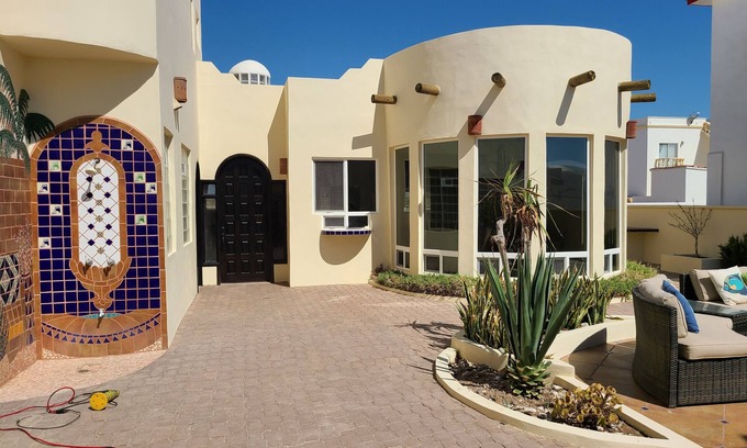 Puerto Peñasco Casa | Casa Margarita Playa la Jolla. 4 or 5 bdrm Pets? Yes. Add the casita + 70 per