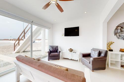 La Paloma Casa | Casa Marron 37 - Playa Arcangel