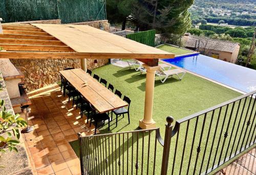 Calonge Villa | Casa Mas Ambros con piscina desbordante