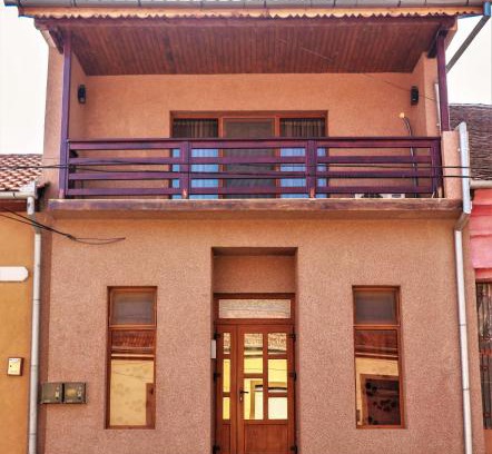 Moldova Noua Casa | Casa Mio