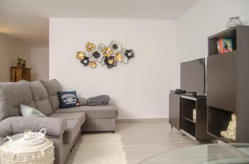 Nazaret Apartamento | Casa Mirlo, Coqueto alojamiento con Terraza y Jardín en Zona Tranquila