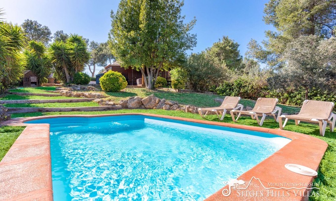 Olivella Chalet De Esquí | Casa Mokki con piscina privada, jacuzzi y vistas al parque del Garraf