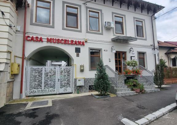 Campulung Casa | Casa Musceleana