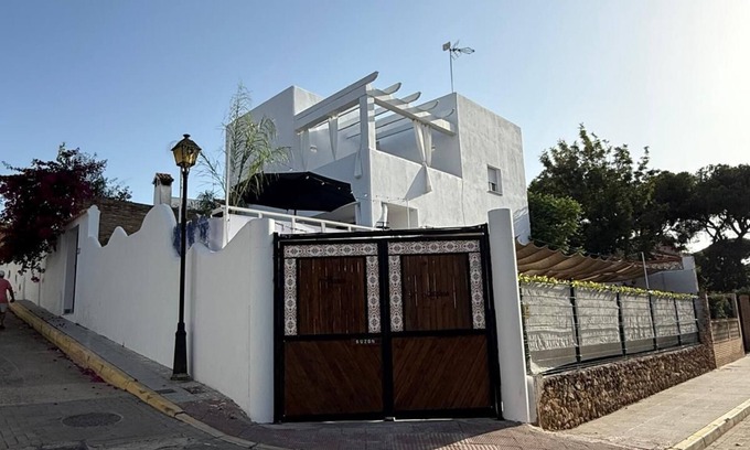 Punta Umbria Chalet De Esquí | Casa Alhamar con piscina privada