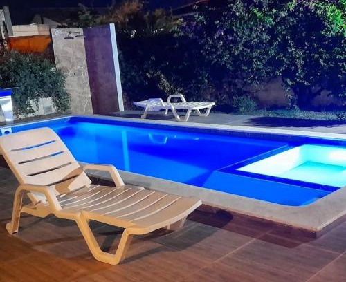 Ipitanga Casa | Casa na praia piscina privativa
