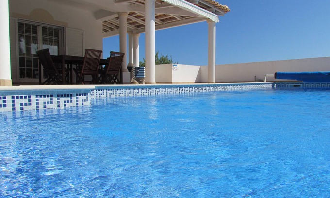 Pera Villa | CASA NANA - cómoda villa grande con piscina privada y vistas al mar, aire acondicionado