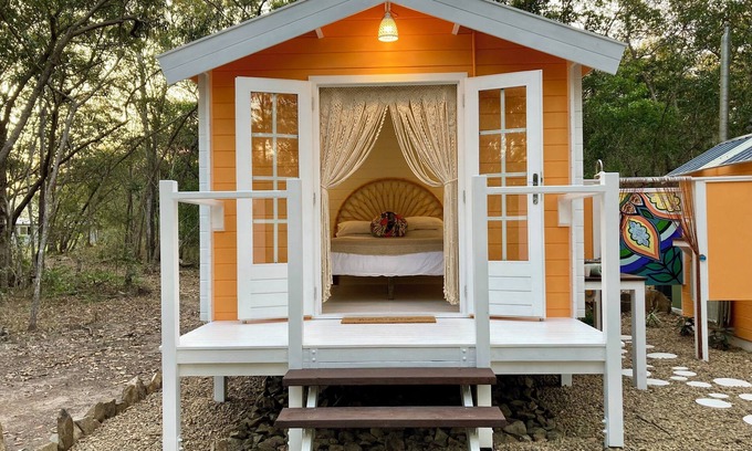 Captain Creek Cabina | Casa Naranja Off-grid Hideaway Agnes Water & 1770