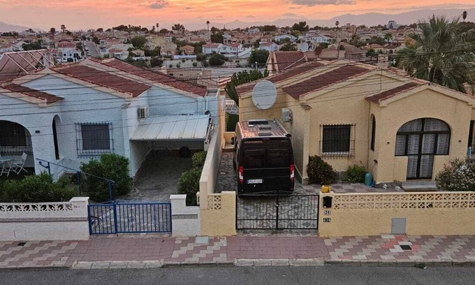 San Fulgencio Chalet De Esquí | -Casa Natalie- Holiday home - 3 km to the beach
