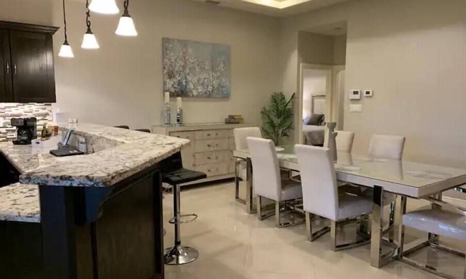 Rancho Viejo Casa | Casa Nicolás: Executive Style House in a Quiet Country Club Neighborhood.