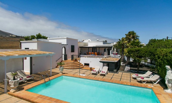 Macher Villa | Villa Nicole, Macher, con piscina climatizada, wifi y vistas panorámicas