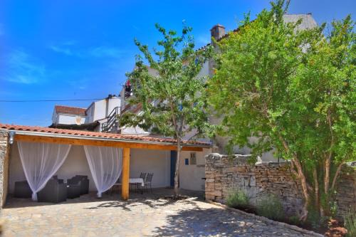 Liznjan Casa | Casa Nini Mer - cozy house with sauna and indoor jacuzzi