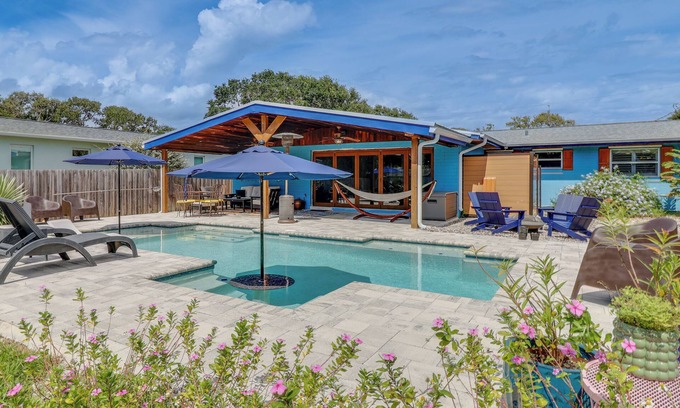 New Smyrna Beach Casa | Casa Nova Getaway - Pool House + Pet Friendly!