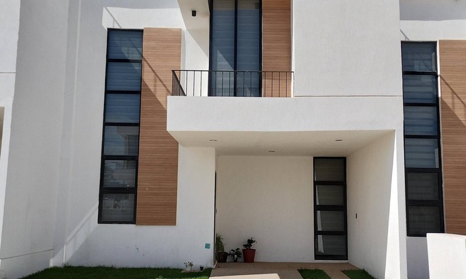 Nuevo Vallarta Casa | Casa nueva de 2 niveles y rooftop, a 5 min de playa Nuevo Vallarta y Bucerias.