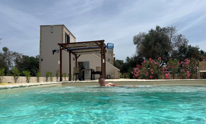 Manduria Casa | Casa "onda Blu": Exklusives Ferienhaus mit Poolparadies und Mediterranem Flair