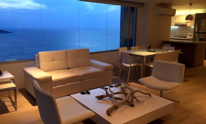 Cartagena District Apartamento | Casa OZ - Modern, Sleek and Spacious 3 bedroom condo in Bocagrande Cartagena