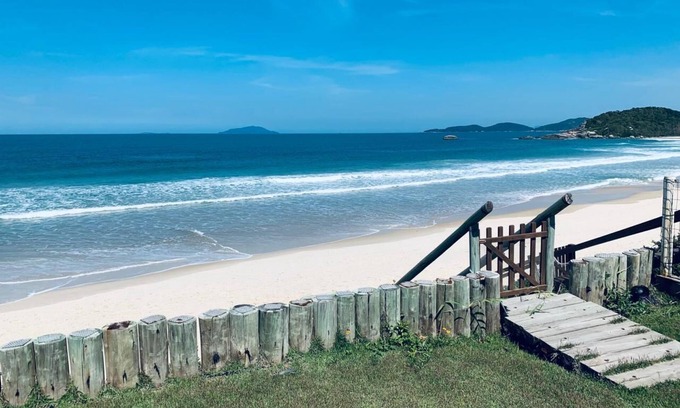 Quatro Ilhas Casa | Casa pé na Areia