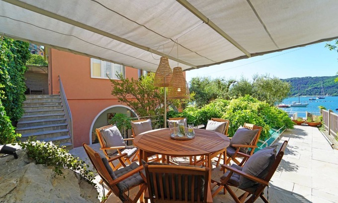 Portovenere Villa | Casa Palmaria - Cinco Habitaciones Villa, Capacidad 9