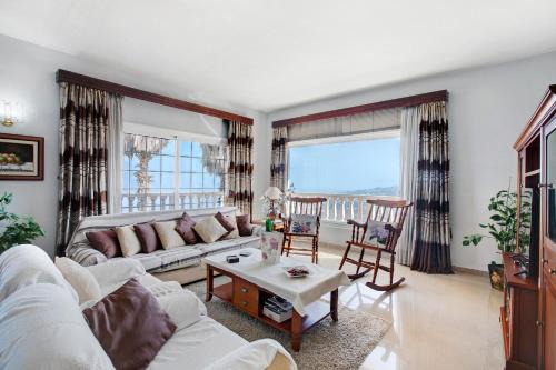 Icod de los Vinos Chalet De Esquí | Casa Paseo Mirabal