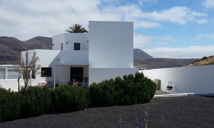 Haria Casa | CASA PEPA- CHALET COMPLETO EN EL VALLE DE LAS MIL PALMERAS LANZAROTE