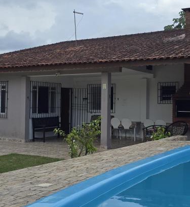 Balneario Gaivotas Casa | casa perto da praia, clima bom para descansar.
