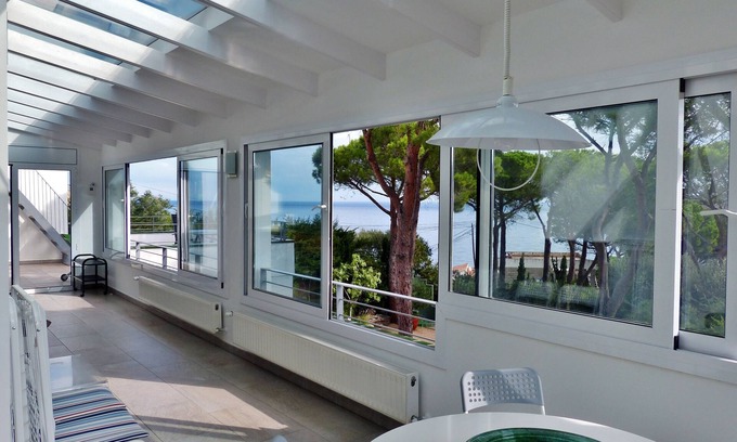 Port de la Selva Apartamento | Casa PICCOLINA Apartamento vista panorámica junto al mar en el Cap de