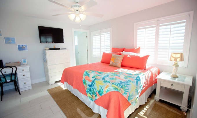 Ormond-by-the-Sea Casa | Casa Playa, 3 bdr, Walk to the Beach!