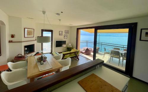 Torri del Benaco Apartamento | casa prima vista