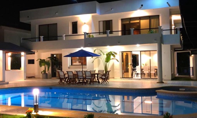Girardot Casa | Casa Quinta Privada Condominio Campestre el Peñon Girardot Luxury