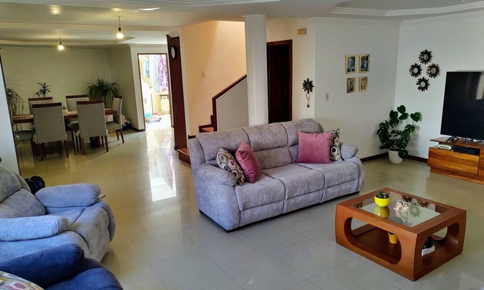 Cuenca Casa | Casa Quirola