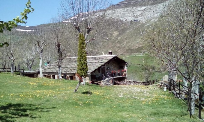 Espinosa de los Monteros Chalet De Esquí | Casa Rincon Pasiego