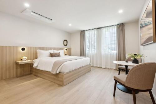 Laguna Apartamento | Casa Riviera - Boutique Suites in Downtown Santa Barbara