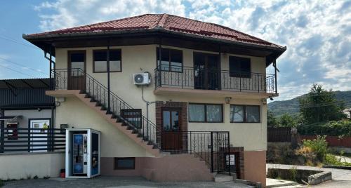 Daesti Apartamento | Casa Rizea