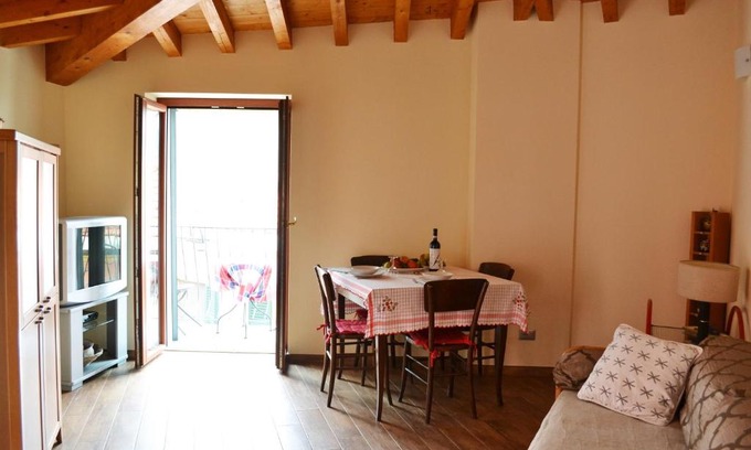 Vasia Casa | Casa Rossana