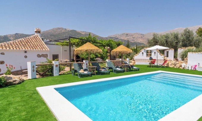 Periana Villa | Casa Rural Antonio y Esperanza Periana by Ruralidays