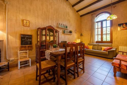 Serinya Casa | Casa rural, Can Cirera