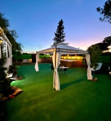 Alcalá de Guadaira Casa | Casa rural con Jacuzzi en Alcalá de Guadaíra, Cerca de Sevilla
