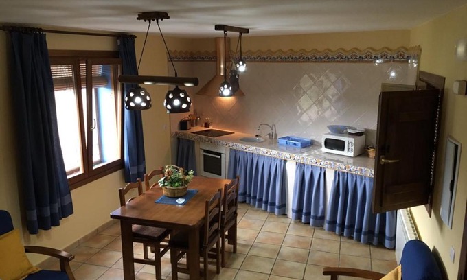 Ibdes Casa | Casa Rural Del Antiguo Hojalatero