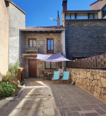 Hoyos del Espino Casa | CASA RURAL EL TOLEO
