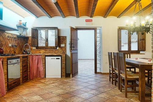 Casas de Ves Casa | CASA RURAL EL TRANCO DEL LOBO
