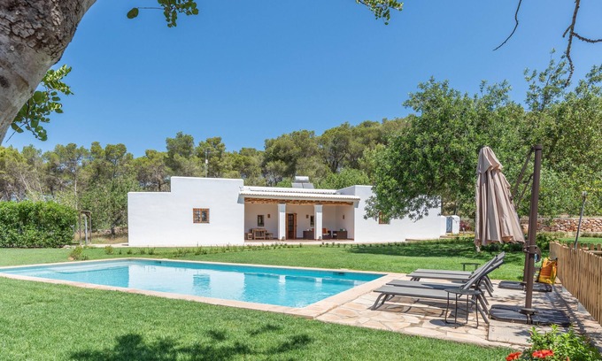 Santa Eulalia del Río Villa | Casa Rural es Murtà, private villa