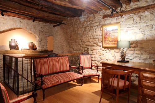 Ayesa Casa | CASA RURAL FERNANDOEGEA