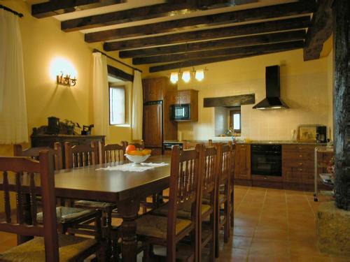 Arakil Casa | Casa Rural Juanserena by Clabao