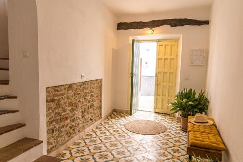 Fuenteheridos Casa | Casa rural La Artística, alojamiento y arte