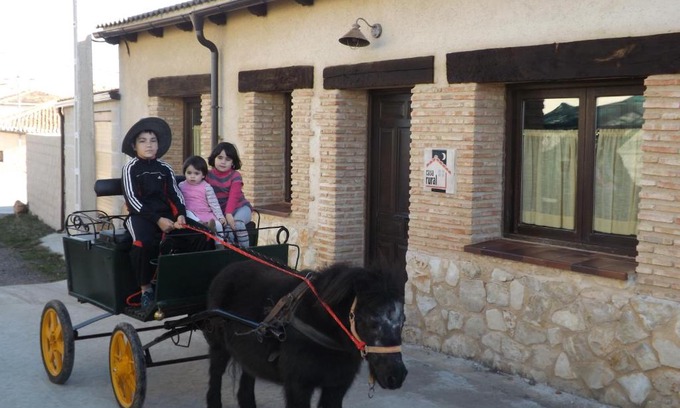 Turrubuelo Casa | CASA RURAL LA CASA DE LOS POLLOS