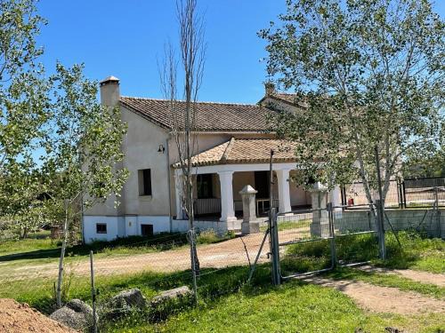 El Pedroso Chalet De Esquí | Casa Rural La Charquera