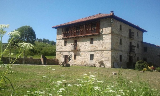 Bezana Casa | Casa rural La Toba I y II