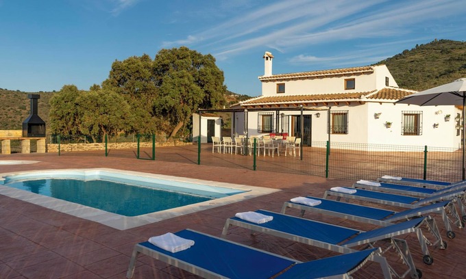 Casabermeja Cabaña | Casa Rural Mis Niñas. Casa ideal para familias, relax, vistas, naturaleza, paz..
