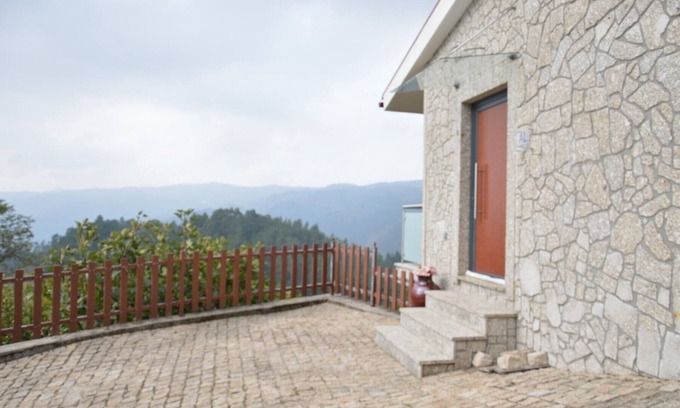 Carvalheira Cabaña | Casa rural para 2 perto do Gerês